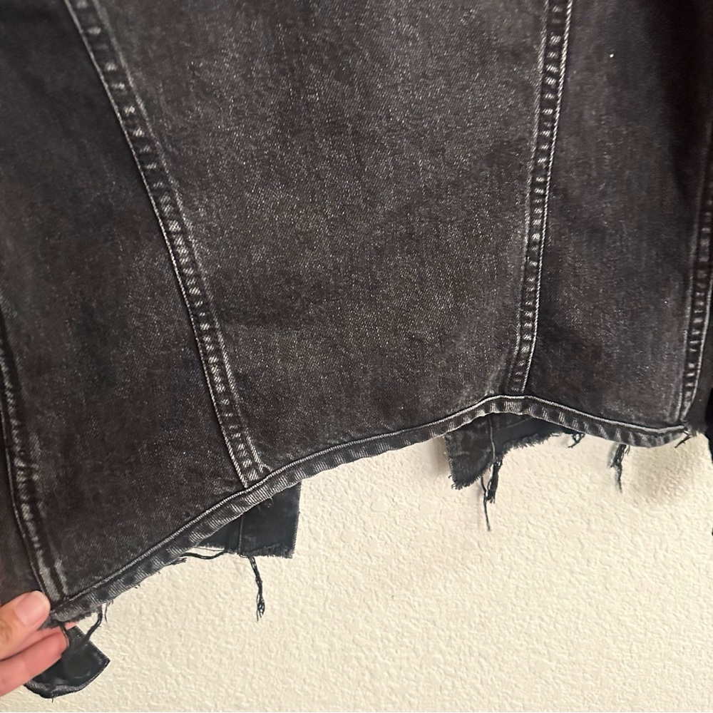 Blank NYC Charcoal Distressed Raw Hem Denim Jean Jacket size xs - Picture 3 of 7